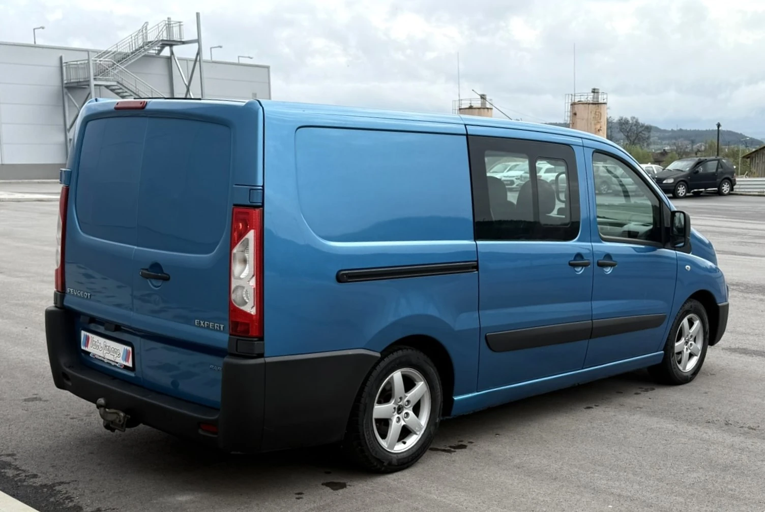 Peugeot Expert 2.0 HDI Клима 6 места - изображение 4