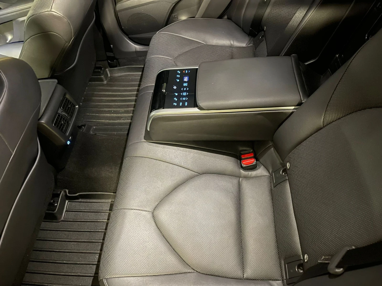 Toyota Camry Lucshary  - изображение 9
