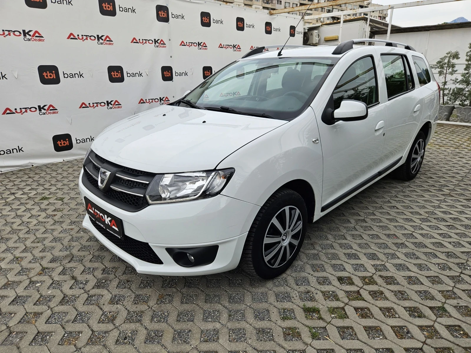 Dacia Logan 1.2i-75кс= ФАБРИЧНА ГАЗ= 158.000км= НАВИ - изображение 6