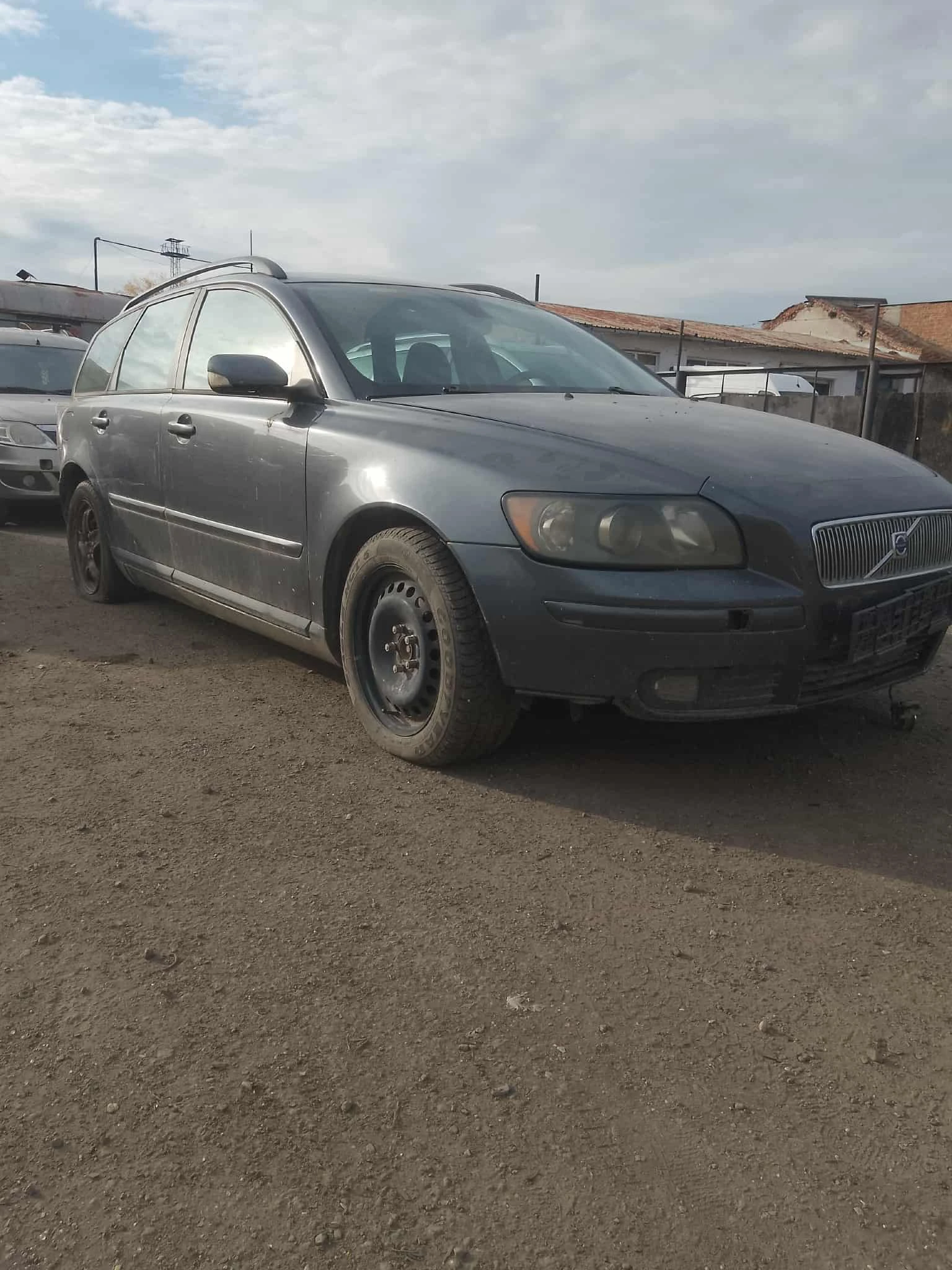 Volvo V50  - изображение 2