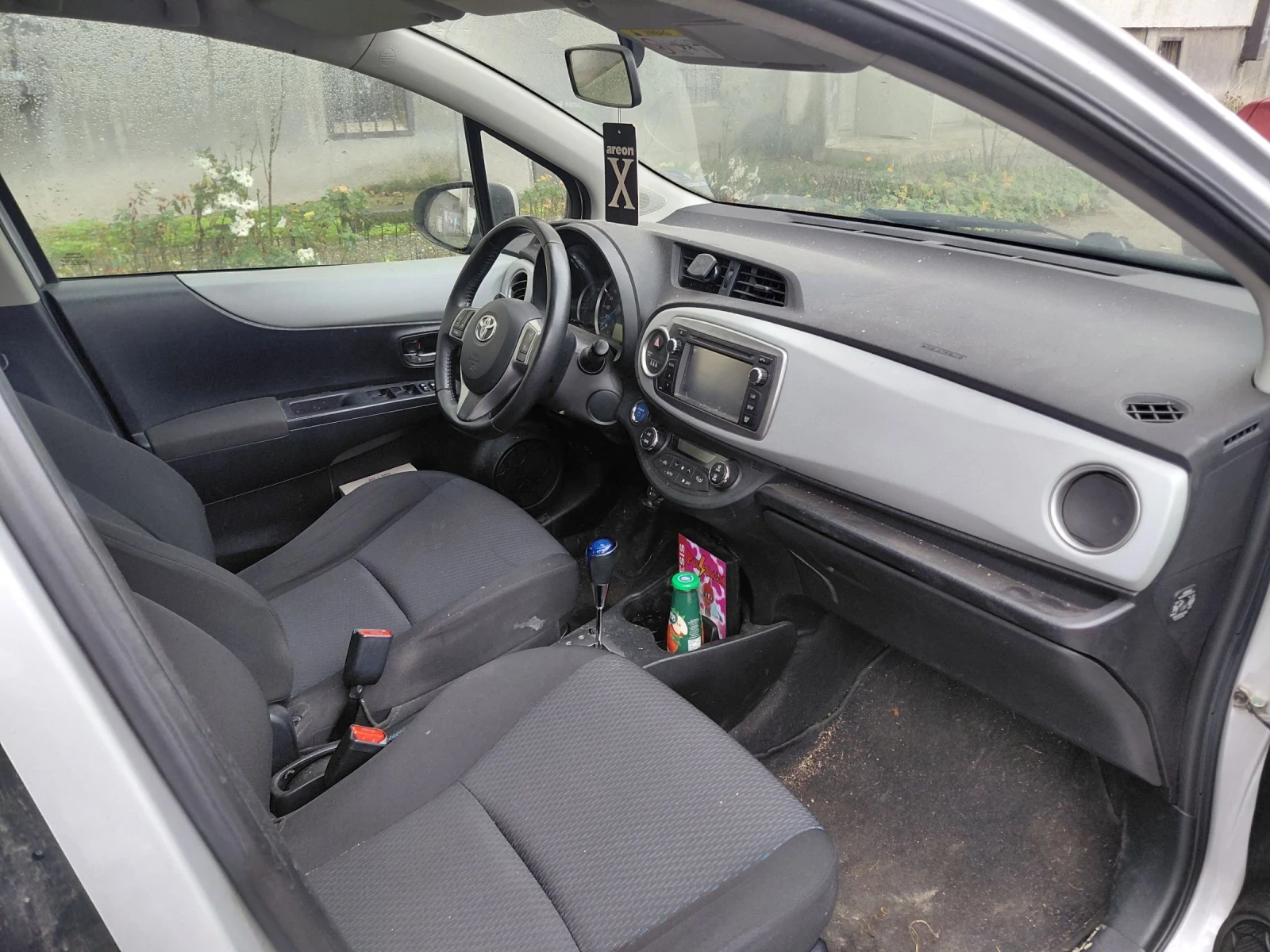 Toyota Yaris  - изображение 4