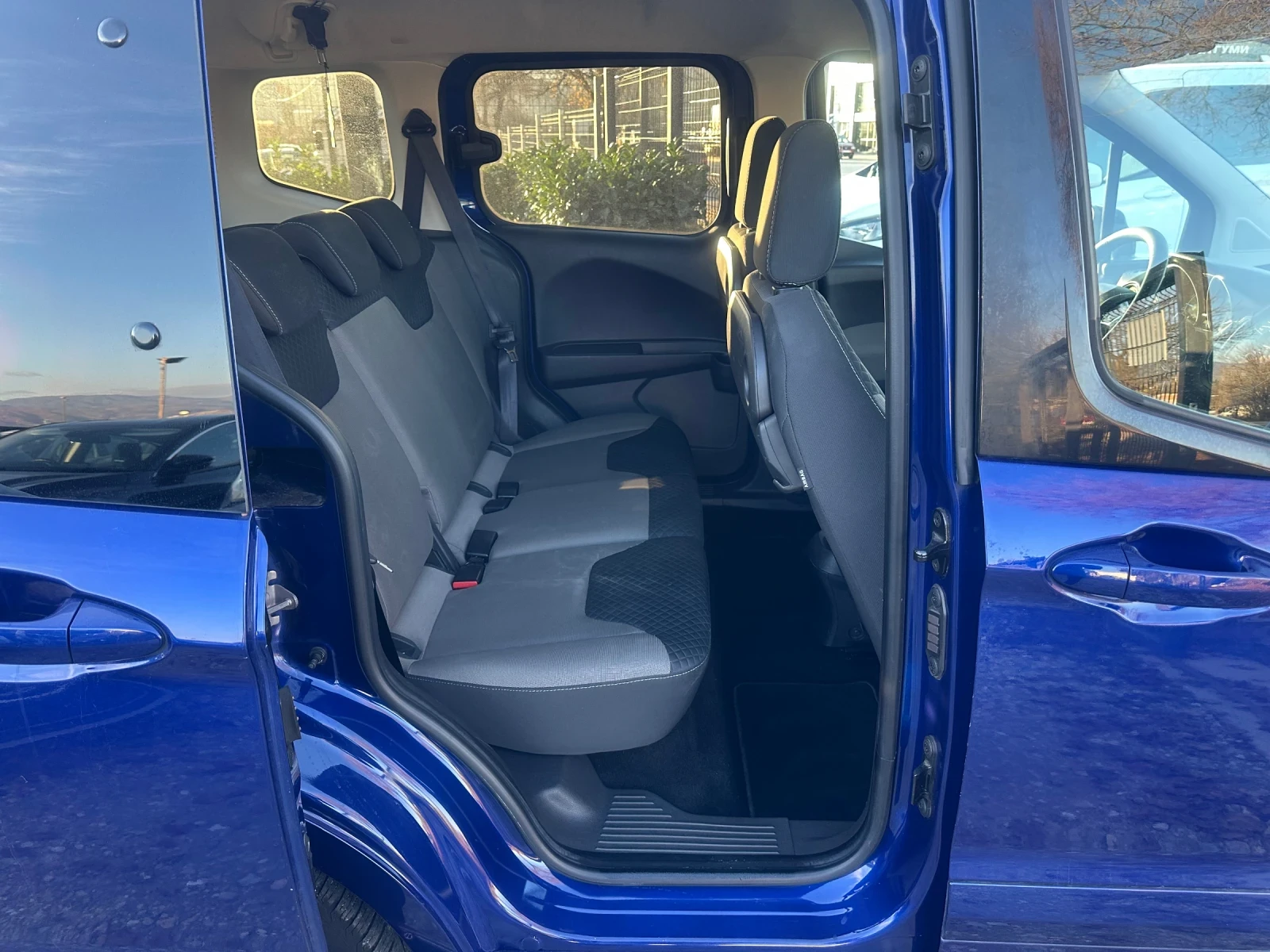 Ford Courier  - изображение 7