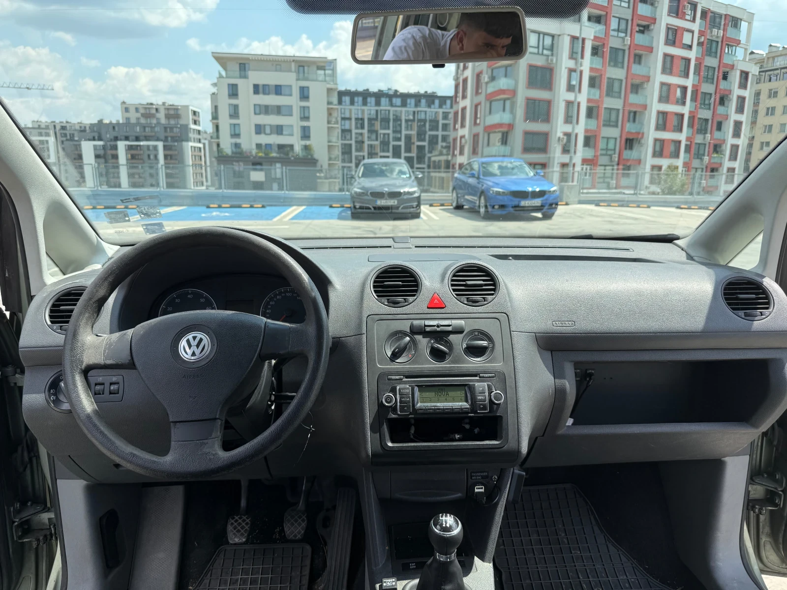 VW Caddy MAXI 1.6i ГАЗ, снимка 7 - Автомобили и джипове - 54032358