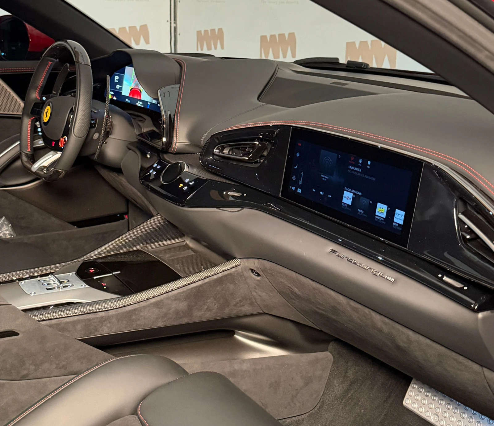 Ferrari Purosangue V12* Pano* Ventilation* Massage, снимка 11 - Автомобили и джипове - 54053587