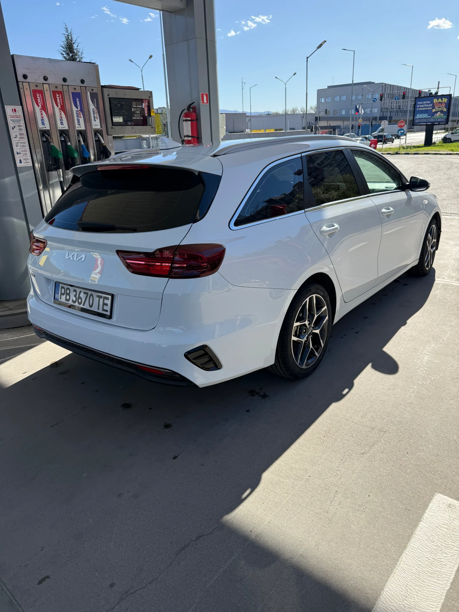 Kia Ceed 1.6 Mild-Hybrid , снимка 10 - Автомобили и джипове - 54140703