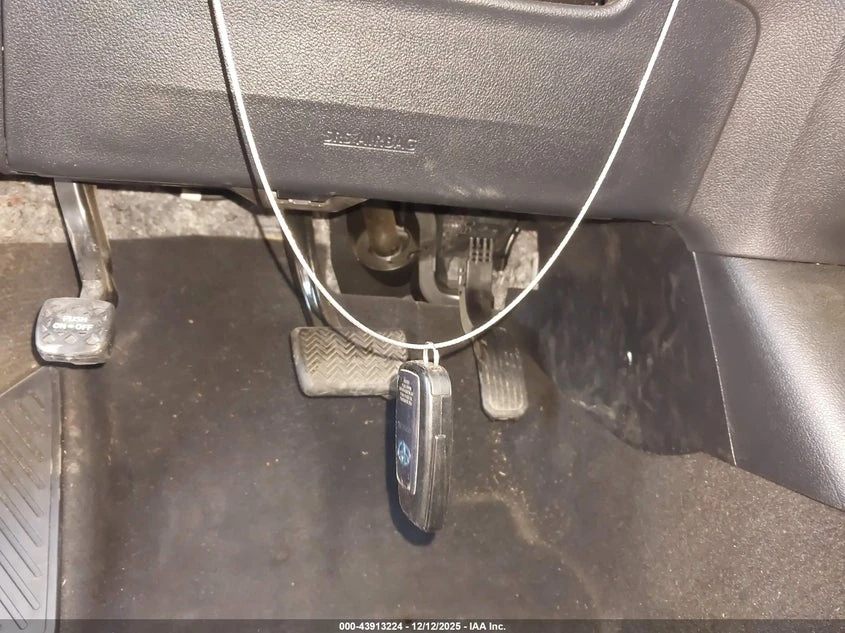 Toyota Prius Le Awd-E * КРАЙНА ЦЕНА* , снимка 11 - Автомобили и джипове - 54491725