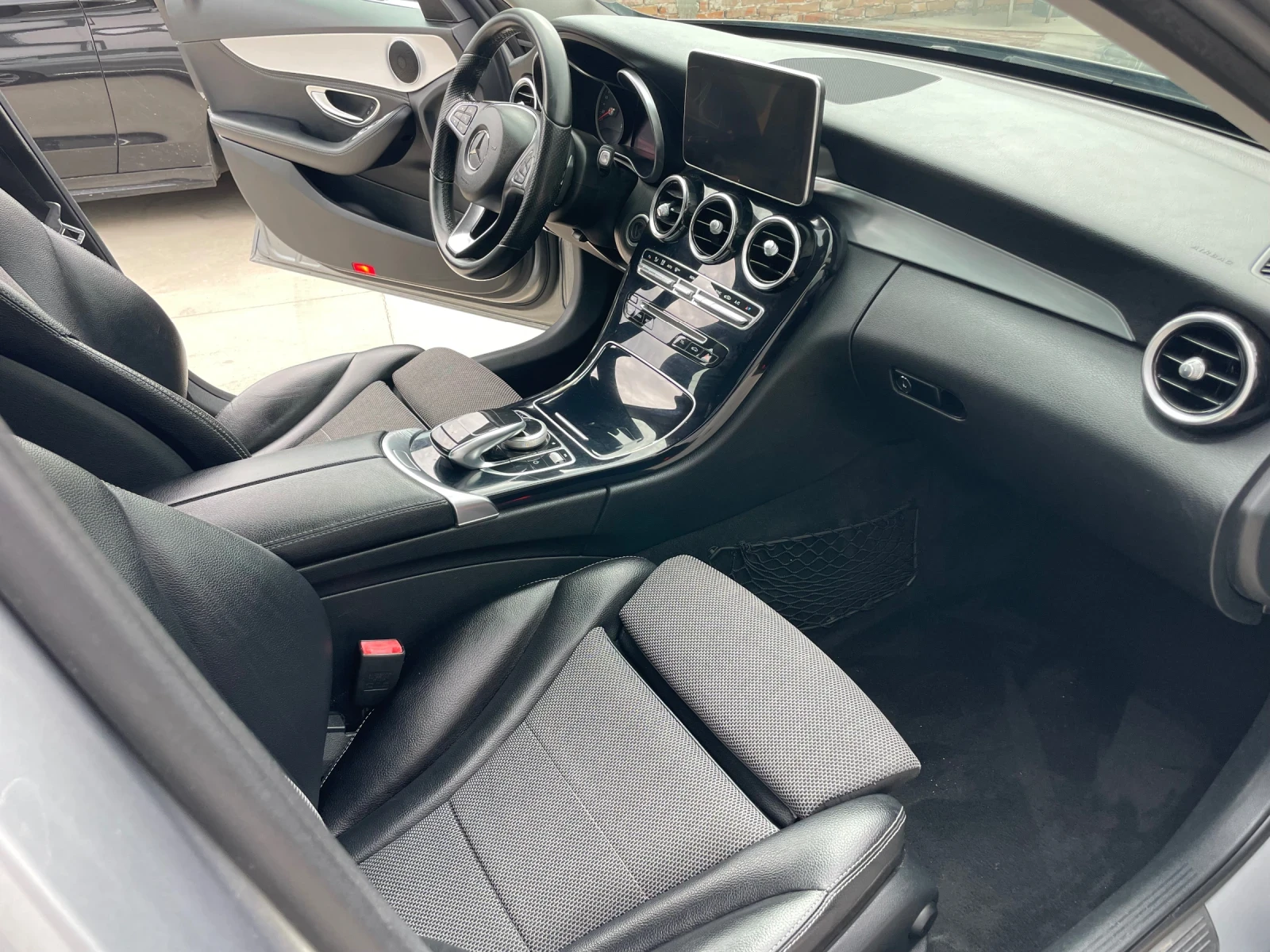 Mercedes-Benz C 220 CDI, снимка 9 - Автомобили и джипове - 54608514