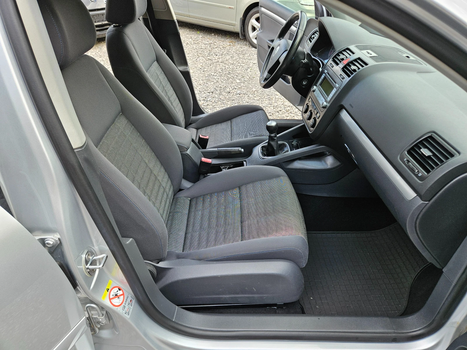 VW Golf 1.4 бензин 80кс, снимка 12 - Автомобили и джипове - 54634097