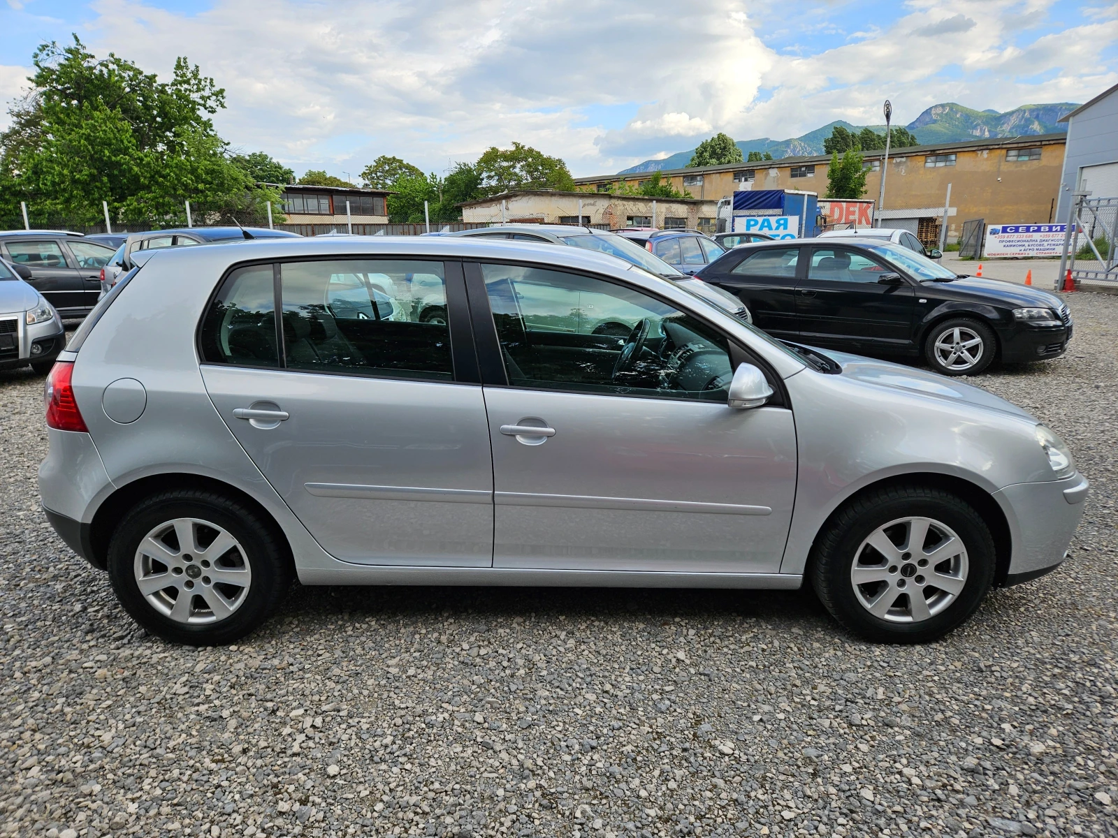 VW Golf 1.4 бензин 80кс, снимка 2 - Автомобили и джипове - 54634097