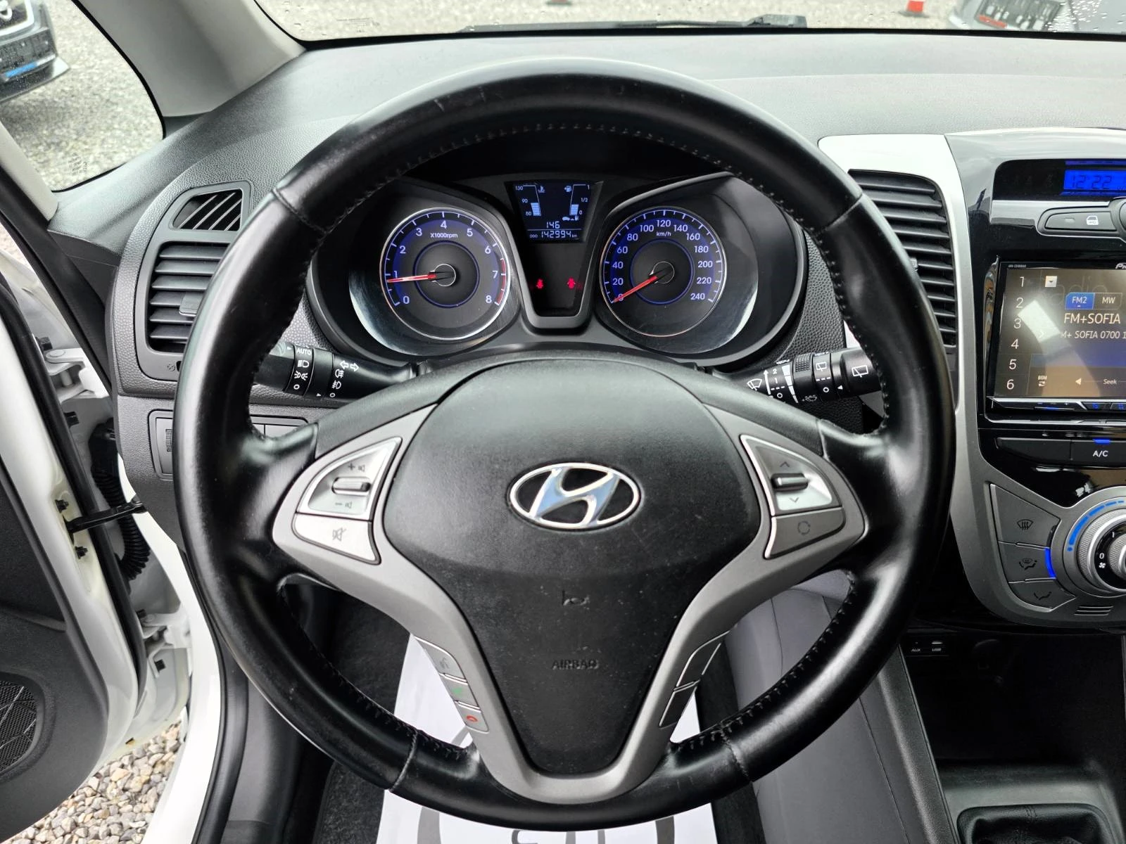 Hyundai Ix20 1.6mpi/124hp/App mode, снимка 8 - Автомобили и джипове - 54643544