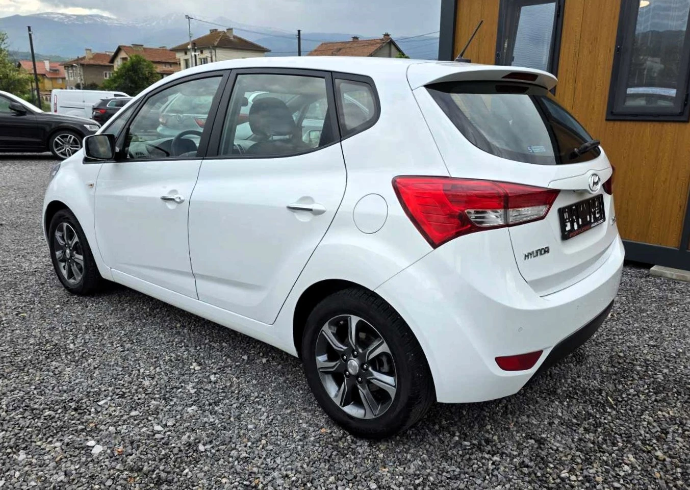 Hyundai Ix20 1.6mpi/124hp/App mode, снимка 6 - Автомобили и джипове - 54643544