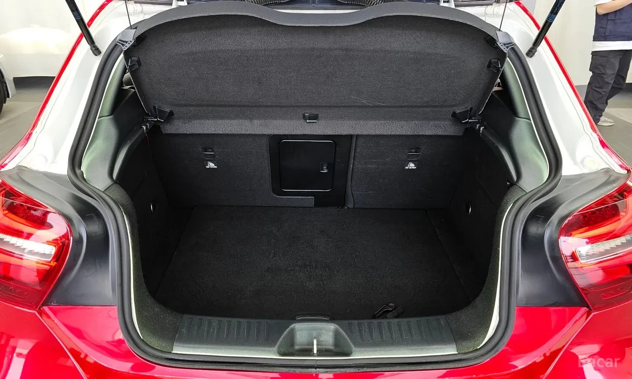 Mercedes-Benz A45 AMG КРАЙНА ЦЕНА, снимка 17 - Автомобили и джипове - 54645550