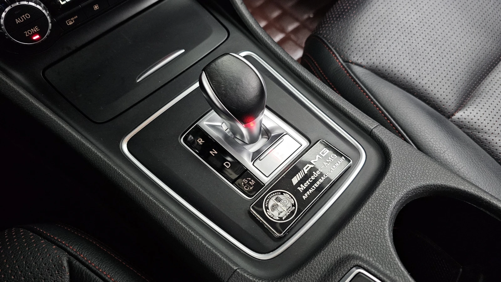 Mercedes-Benz A45 AMG КРАЙНА ЦЕНА, снимка 11 - Автомобили и джипове - 54645550