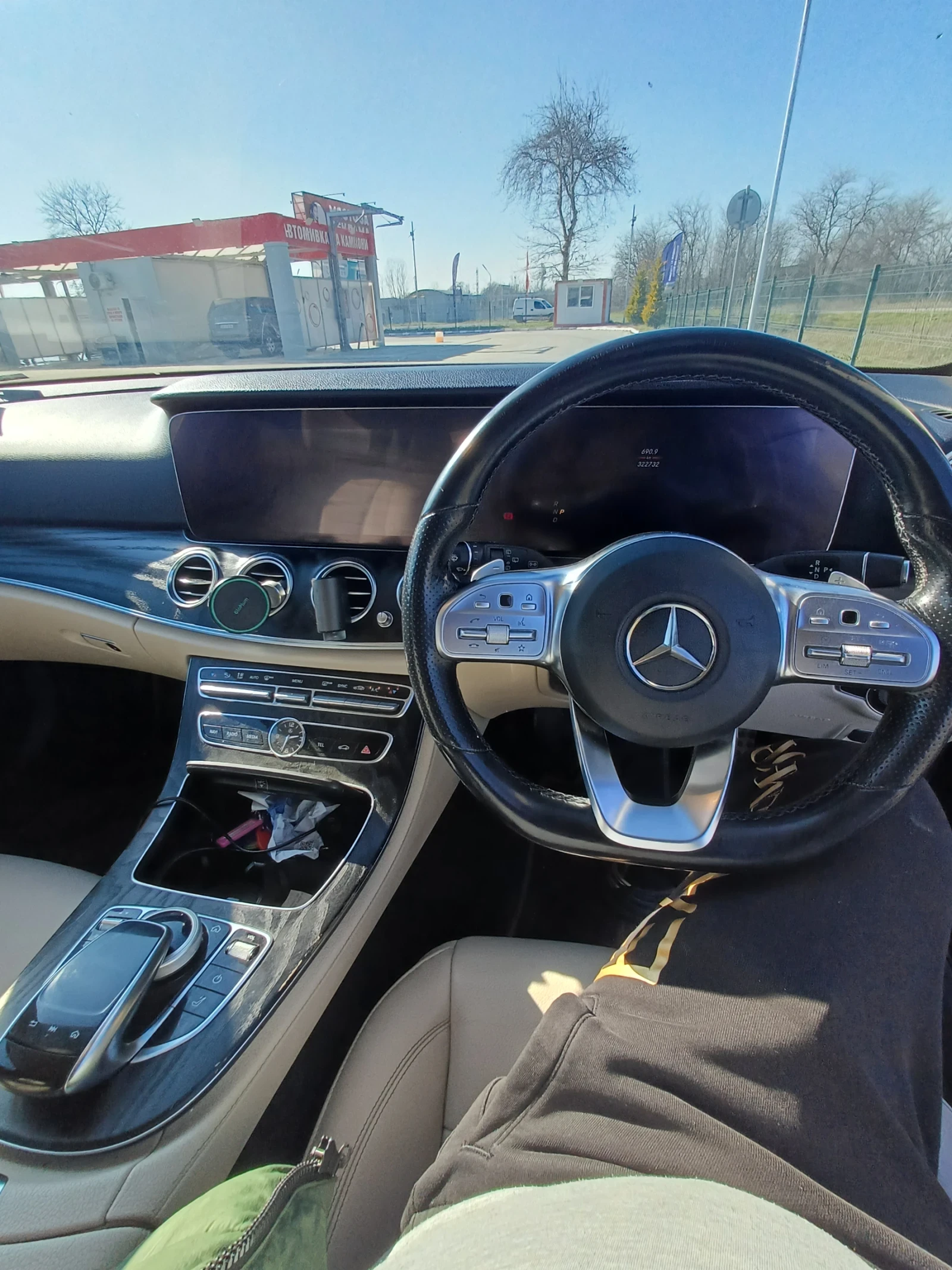 Mercedes-Benz E 220, снимка 9 - Автомобили и джипове - 54783989