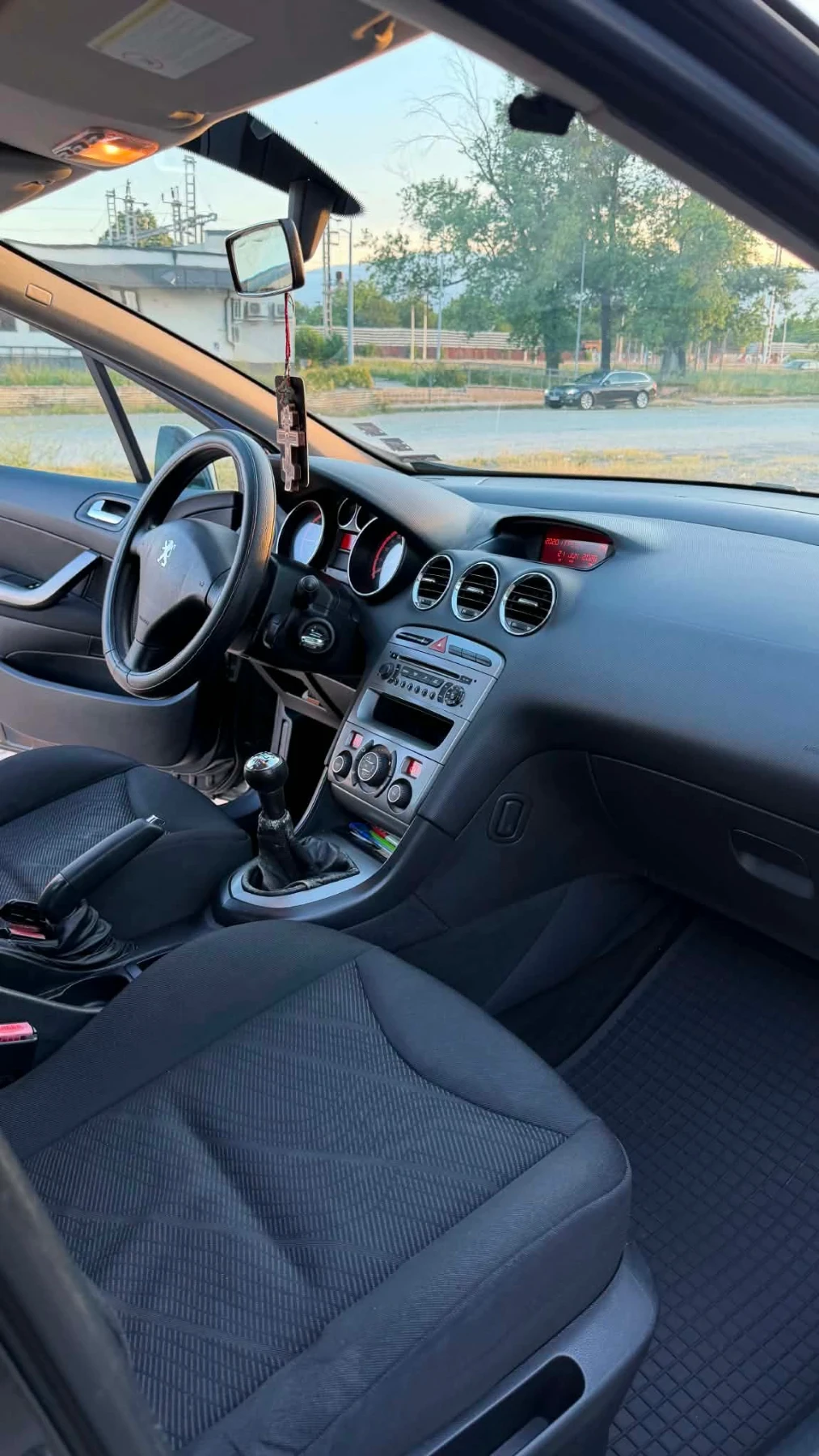 Peugeot 308 1.6, снимка 3 - Автомобили и джипове - 55003272