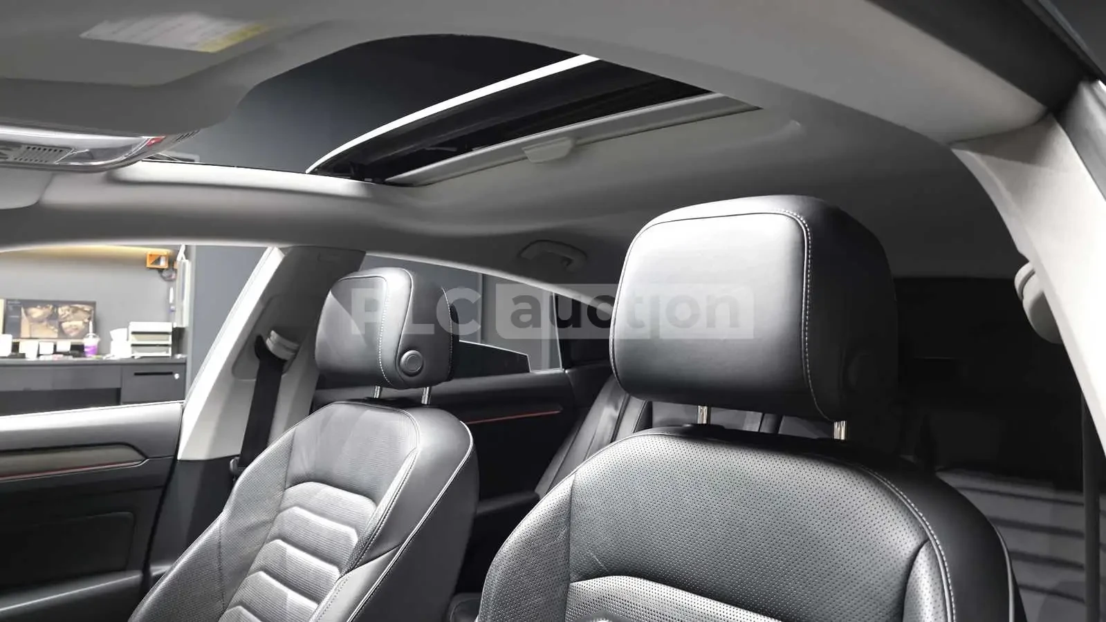 VW Arteon 2.0TDI PRESTIGE! PANO/HEAD-UP/CAM, снимка 15 - Автомобили и джипове - 55003607