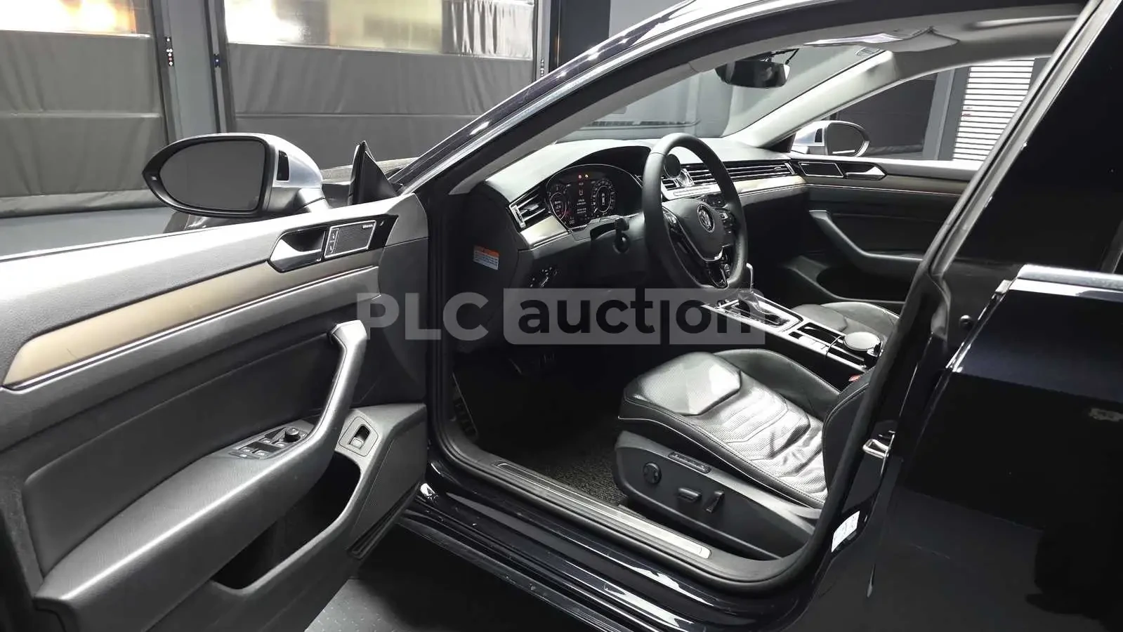 VW Arteon 2.0TDI PRESTIGE! PANO/HEAD-UP/CAM, снимка 9 - Автомобили и джипове - 55003607