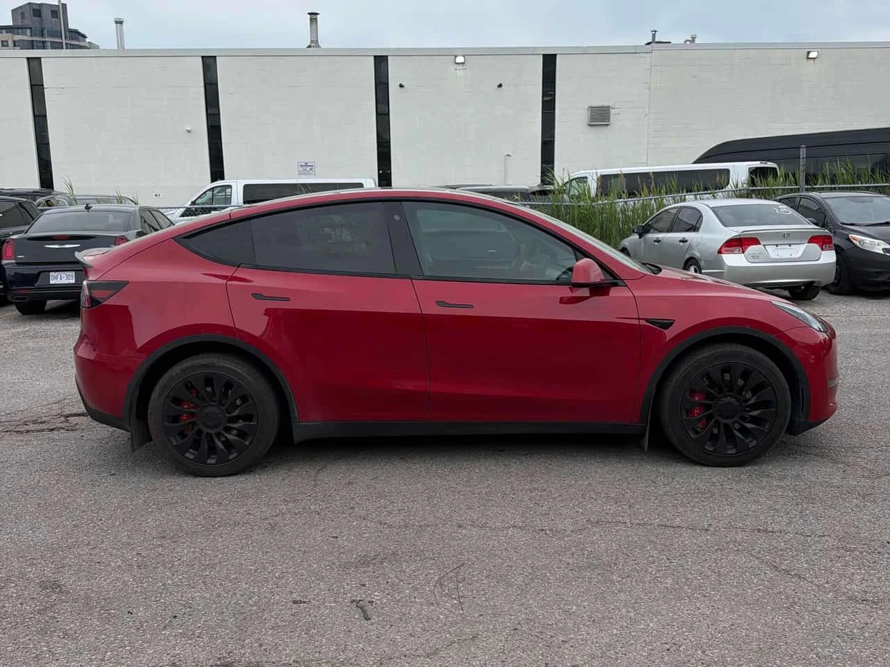 Tesla Model Y * Long Range * АВТОКРЕДИТ БЕЗ ПЪРВОНАЧЛНА ВНОСКА* , снимка 3 - Автомобили и джипове - 55049735