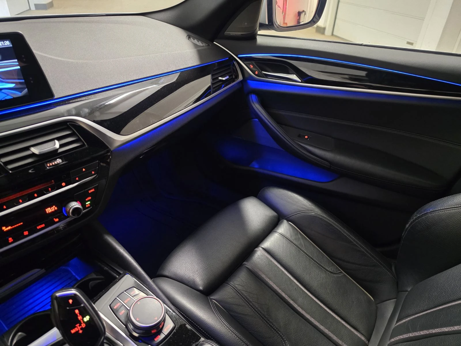 BMW 530 530D Sport Line СМЕНЕНИ ВЕРИГИ!, снимка 7 - Автомобили и джипове - 55171279