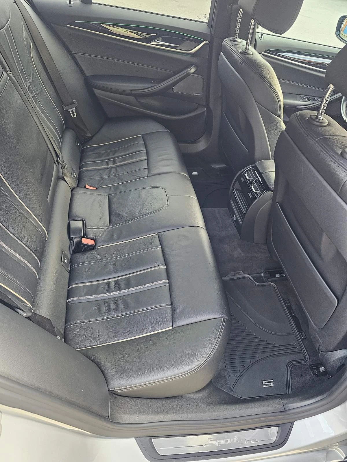 BMW 530 530D Sport Line СМЕНЕНИ ВЕРИГИ!, снимка 8 - Автомобили и джипове - 55171279