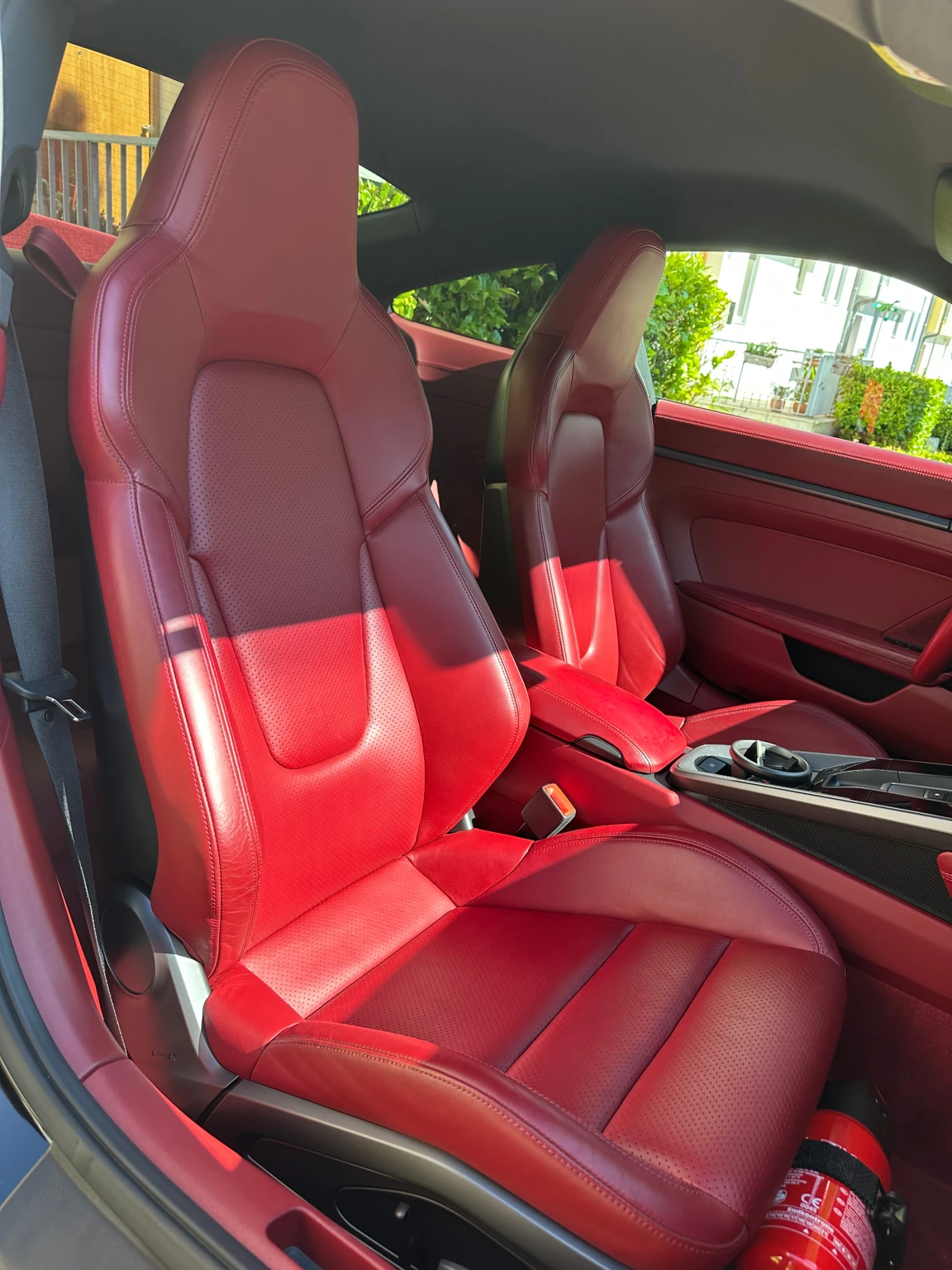 Porsche 911 CARRERA 4S ОТ ПЪРВИ СОБСВЕНИК, снимка 11 - Автомобили и джипове - 55453839