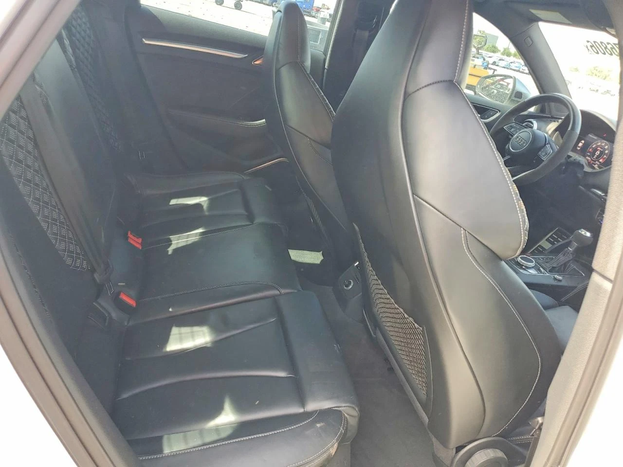 Audi Rs3 QUATTRO* КОЖА* ПОДГРЕВ* ПАНО* КАМЕРА* LED* , снимка 10 - Автомобили и джипове - 55528285