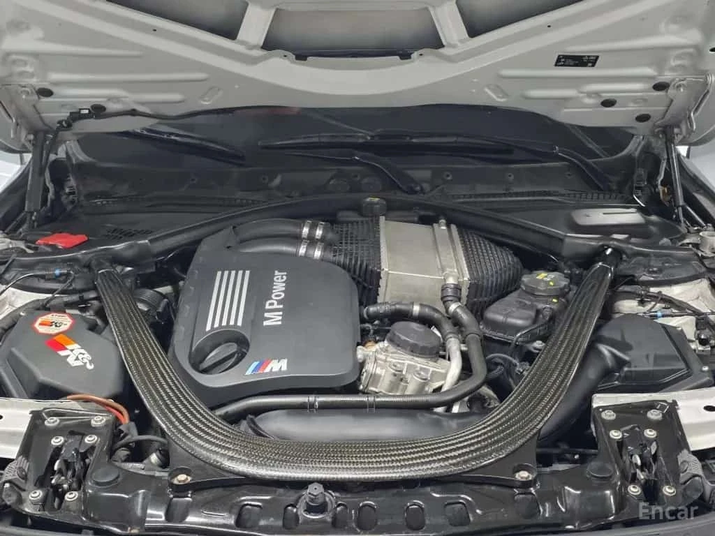 BMW M4 Coupe / CARBON / ЦЕНА ДО БЪЛГАРИЯ, снимка 6 - Автомобили и джипове - 55770147