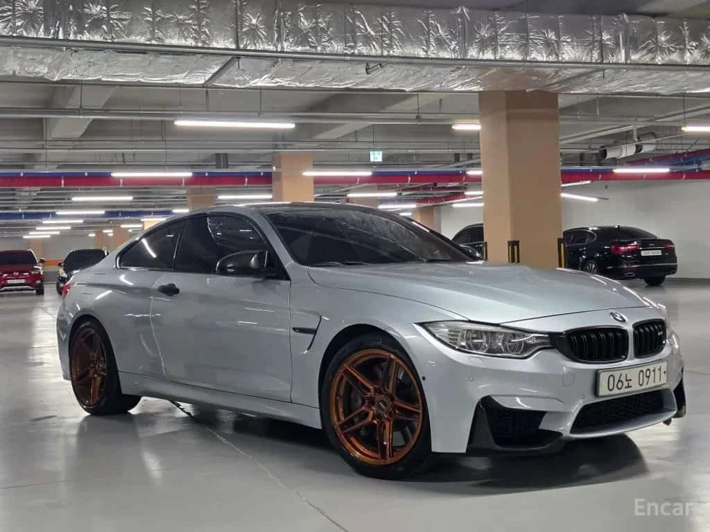 BMW M4 Coupe / CARBON / ЦЕНА ДО БЪЛГАРИЯ, снимка 4 - Автомобили и джипове - 55770147