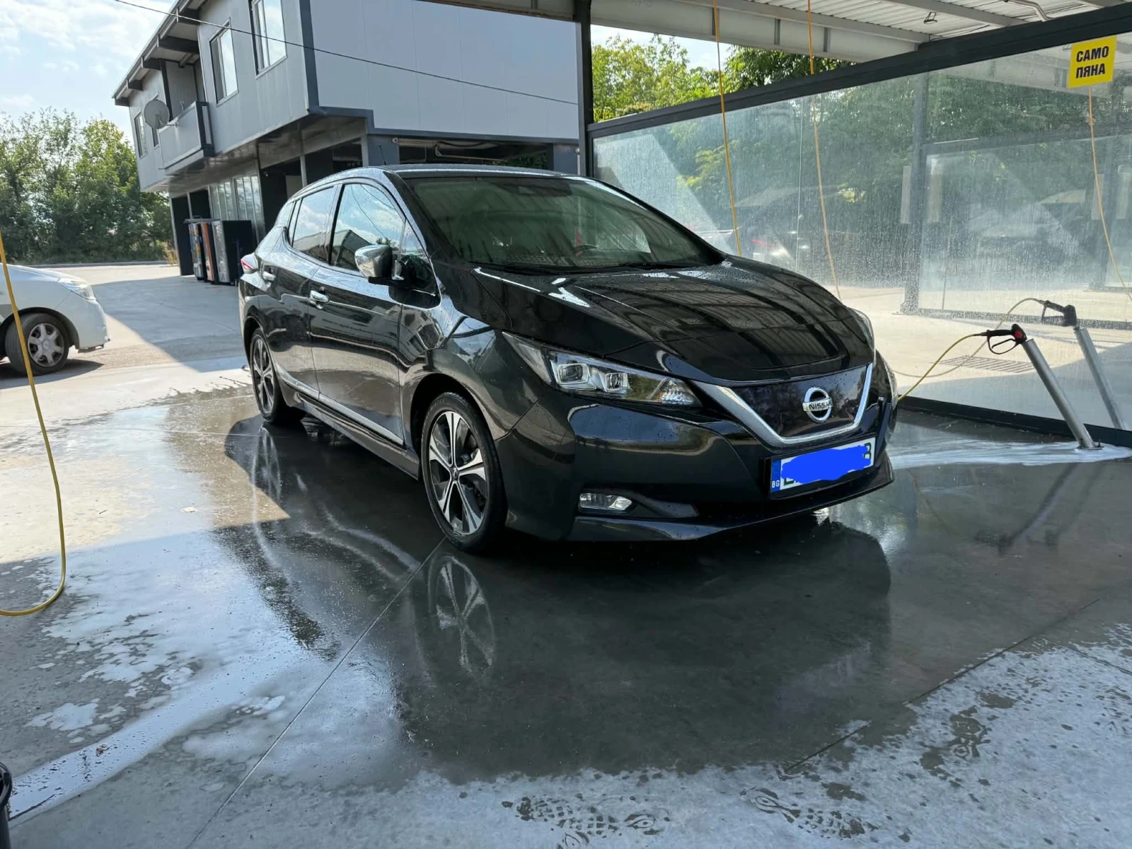 Nissan Leaf , снимка 5 - Автомобили и джипове - 55959484