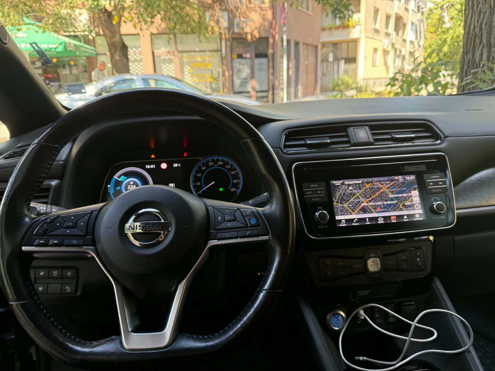 Nissan Leaf , снимка 2 - Автомобили и джипове - 55959484