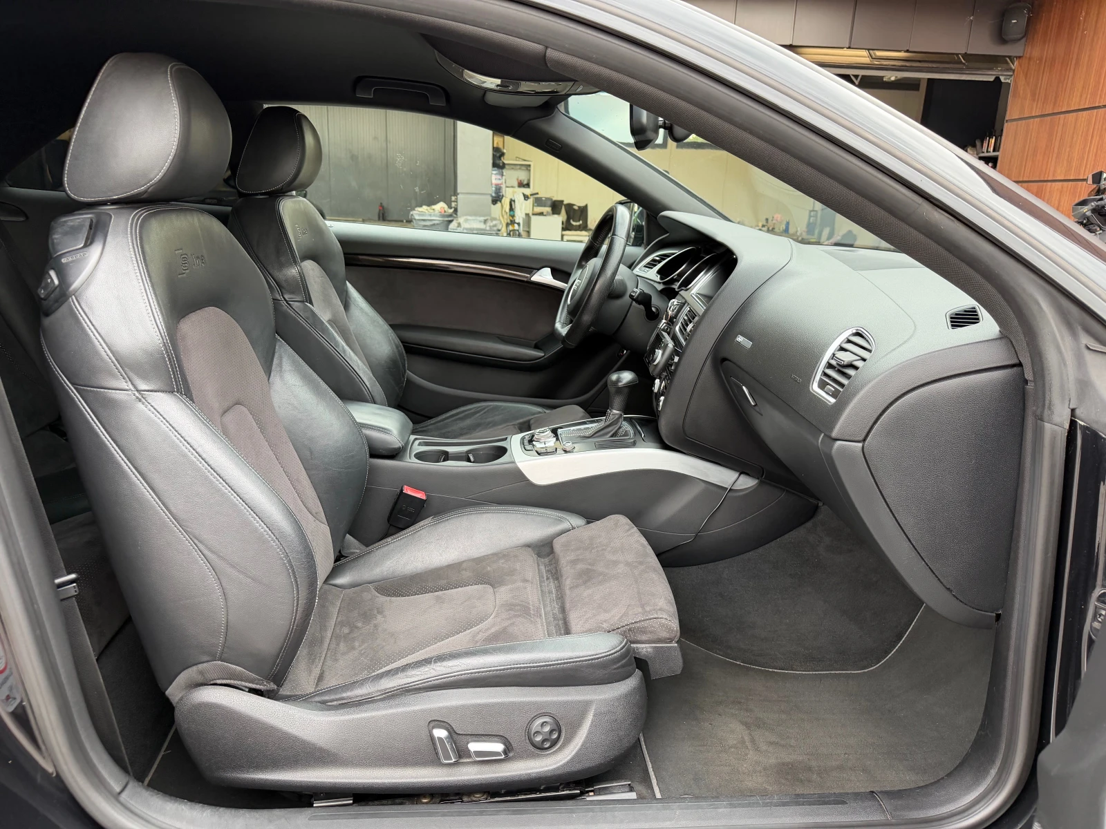 Audi A5 2.0TDI S-line FACELIFT, снимка 13 - Автомобили и джипове - 56167745