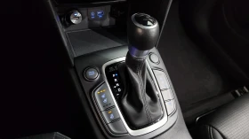 Hyundai Kona 1.6GDI /4x4/ Пълна сервизна !!!, снимка 11