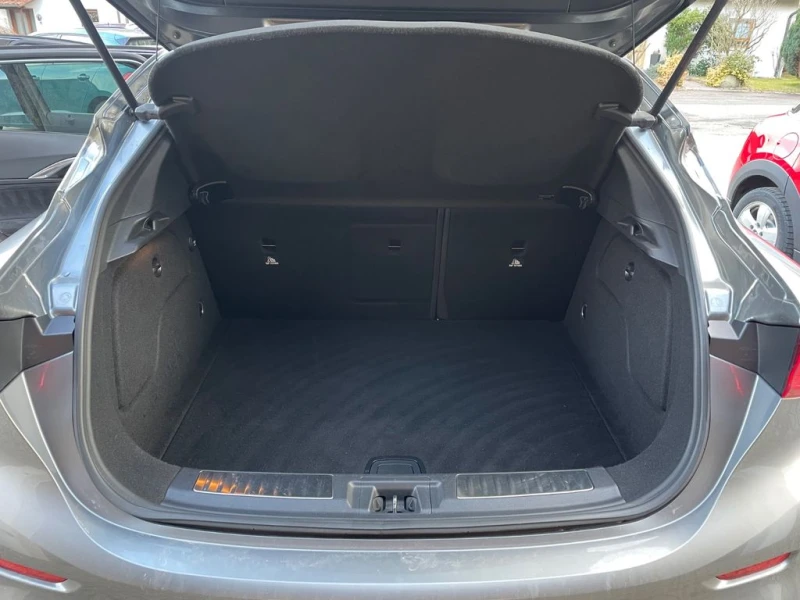 Infiniti QX30 2.2D 16V TURBO 4x4 64000km, снимка 14 - Автомобили и джипове - 52350067