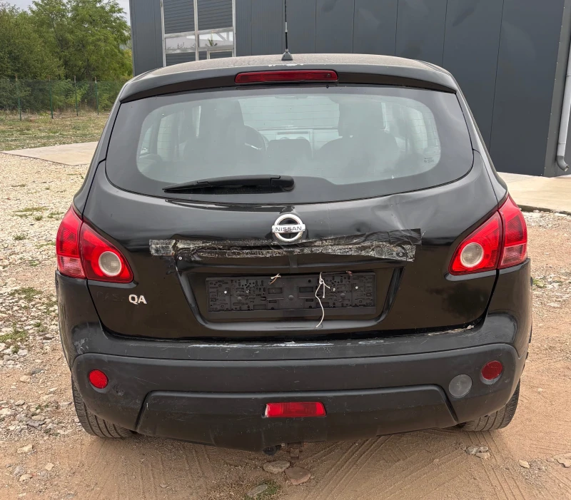 Nissan Qashqai 1.5 DCI, снимка 6 - Автомобили и джипове - 51842173