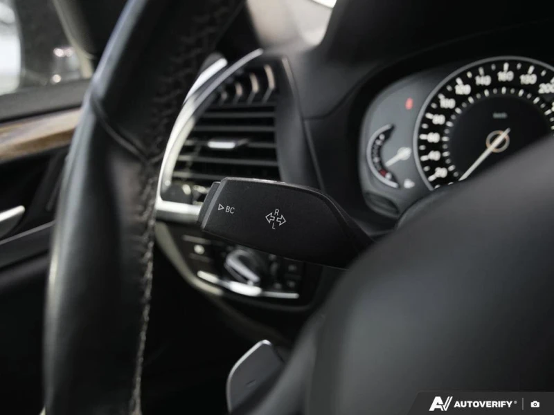 BMW X3 * АВТО КРЕДИТ* ЦЕНА ДО БГ * СЕРВИЗНА ИСТОРИЯ * , снимка 16 - Автомобили и джипове - 52827757