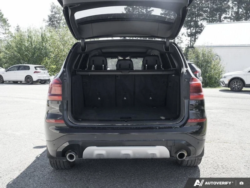 BMW X3 * АВТО КРЕДИТ* ЦЕНА ДО БГ * СЕРВИЗНА ИСТОРИЯ * , снимка 11 - Автомобили и джипове - 52827757