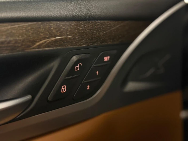 BMW X3 * xDrive30i/CLEAN CARFAX * CARFAX * ЦЕНА ДО БГ, снимка 14 - Автомобили и джипове - 52999632