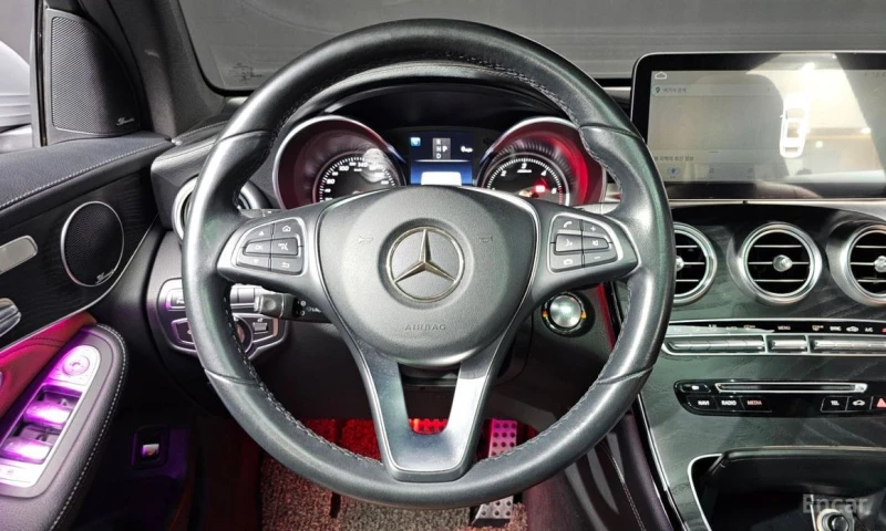 Mercedes-Benz GLC 220, снимка 13 - Автомобили и джипове - 53469303