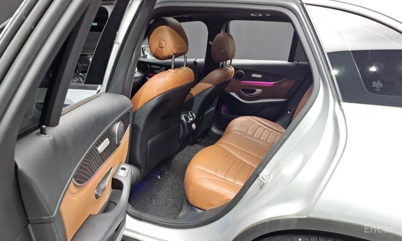 Mercedes-Benz GLC 220, снимка 11 - Автомобили и джипове - 53469303