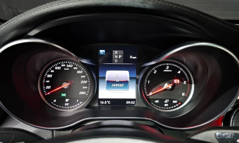 Mercedes-Benz GLC 220, снимка 8 - Автомобили и джипове - 53469303