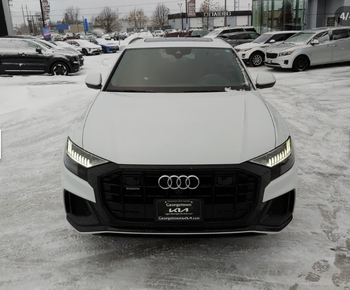 Audi Q8 TECHNIK S LINE / B&O