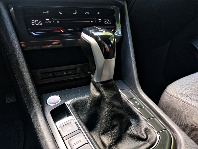 Seat Tarraco 2.0HDI 150hp 7mesta DIGITAL/DSTR/NAVI/KEYLESS, снимка 13 - Автомобили и джипове - 54716921