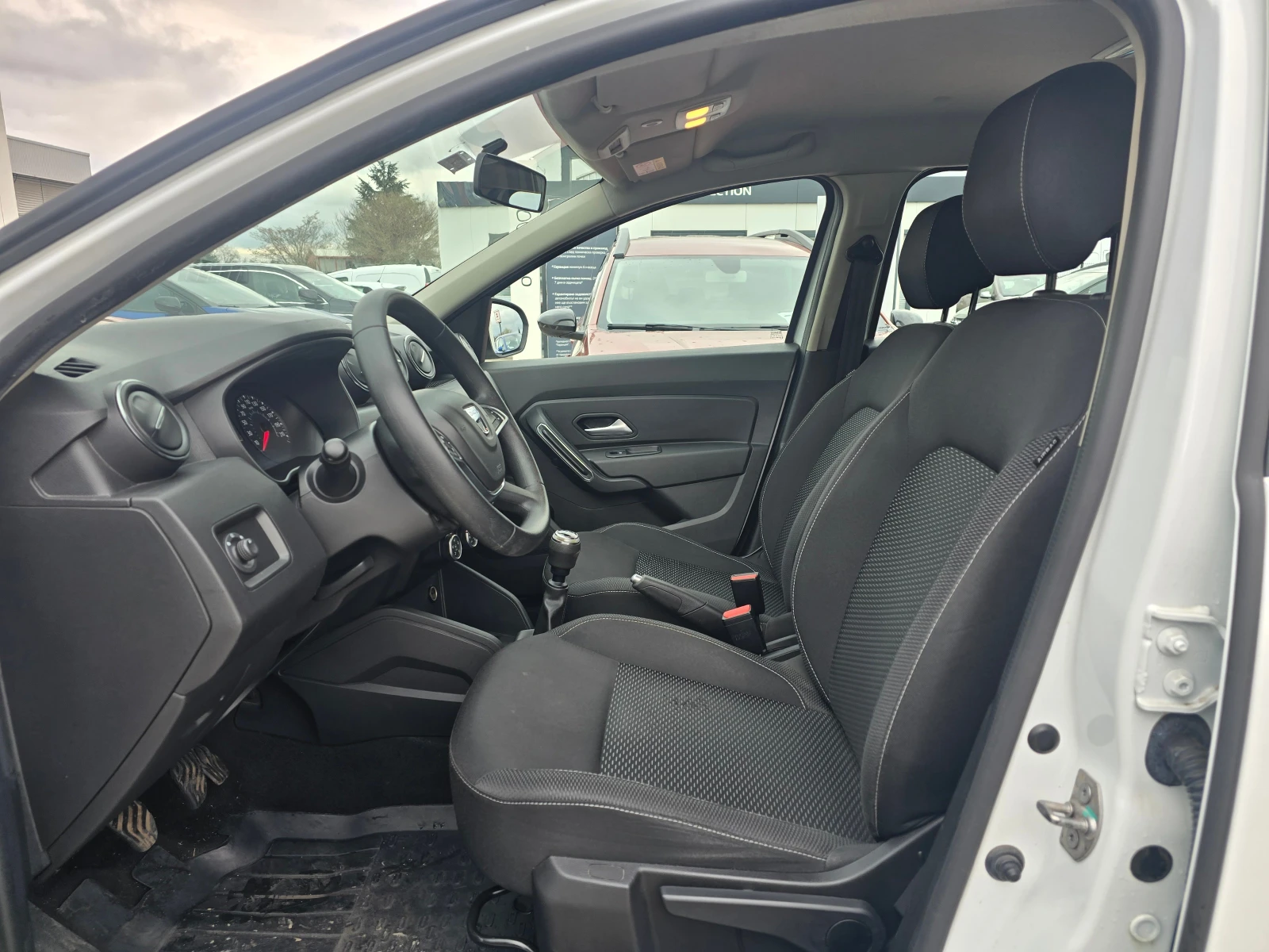 Dacia Duster 1.5 dCi 4X4 - изображение 6