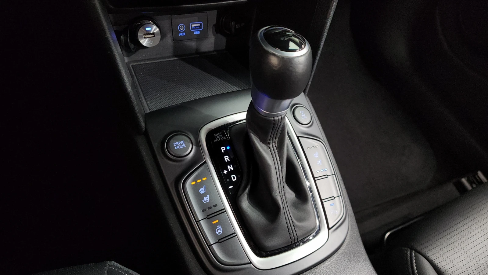 Hyundai Kona 1.6GDI /4x4/ Пълна сервизна !!!, снимка 11 - Автомобили и джипове - 53467604