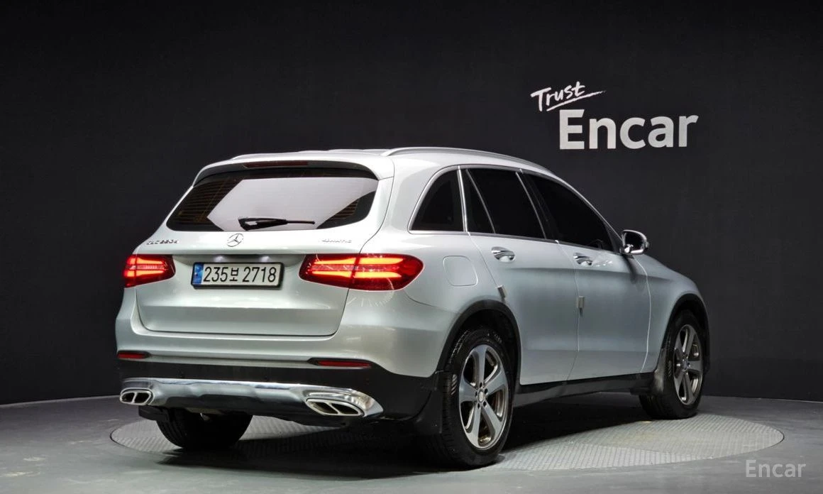 Mercedes-Benz GLC 220  - изображение 2