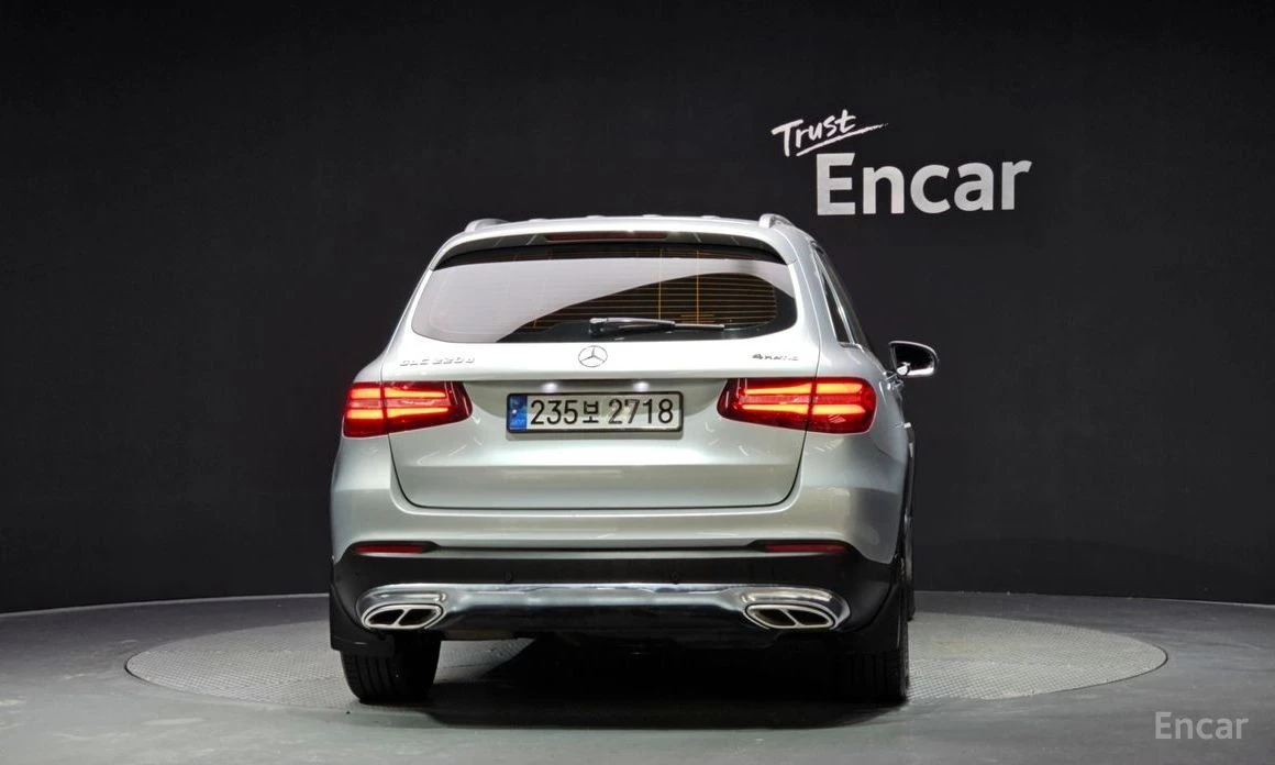 Mercedes-Benz GLC 220  - изображение 4