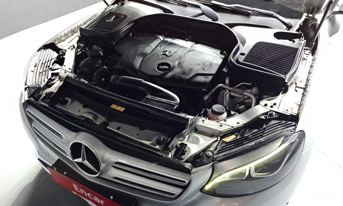 Mercedes-Benz GLC 220  - изображение 6