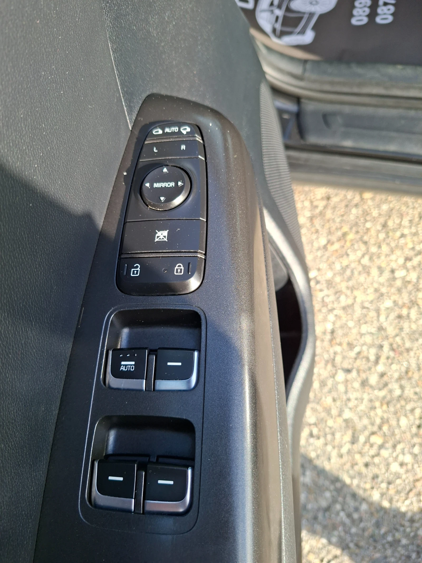 Kia Sportage 1, 7 crdi, снимка 11 - Автомобили и джипове - 54084292