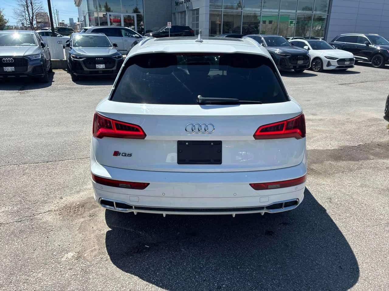 Audi SQ5 * Technik * BANG & OLUFSEN* PANORAMA* ВИДЕО, снимка 4 - Автомобили и джипове - 54372031