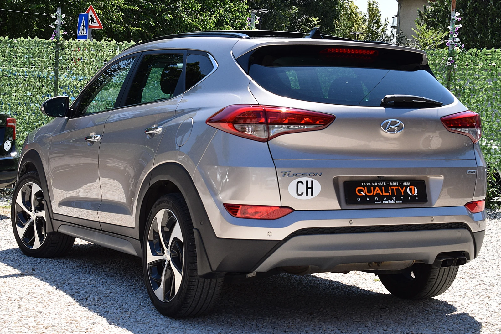 Hyundai Tucson 2.0ШВЕЙЦАРИЯ/100000km/VERTEX/4x4/АВТОМАТ/ОБДУХВАНЕ, снимка 5 - Автомобили и джипове - 55289293